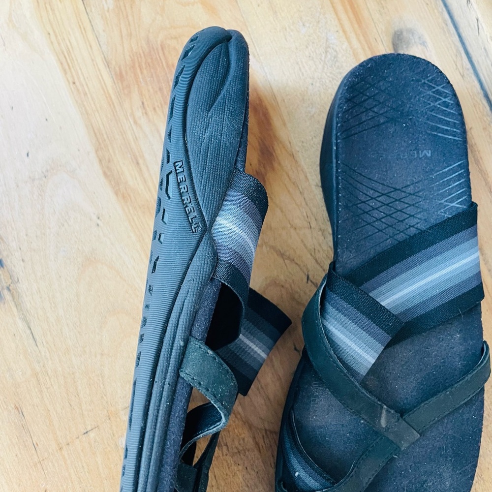 Merrell Black Sandals - Picture 3 of 5
